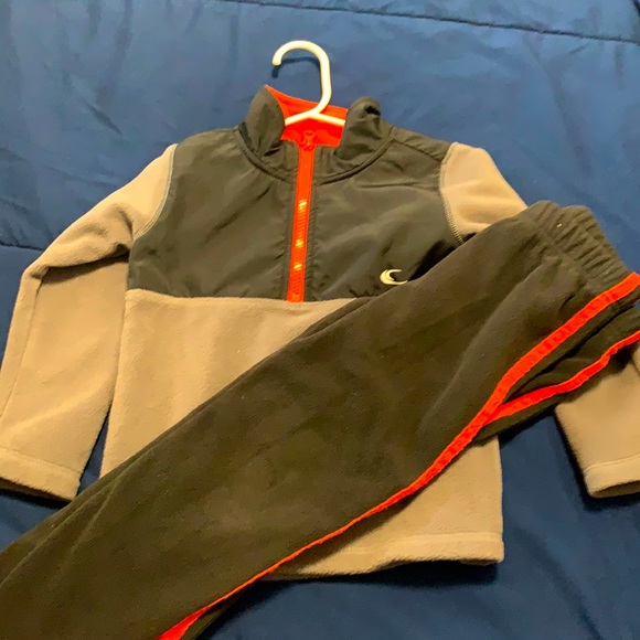 Caters set - Picture 1 of 1